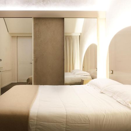 Dealuna Motel Fidenza Bagian luar foto